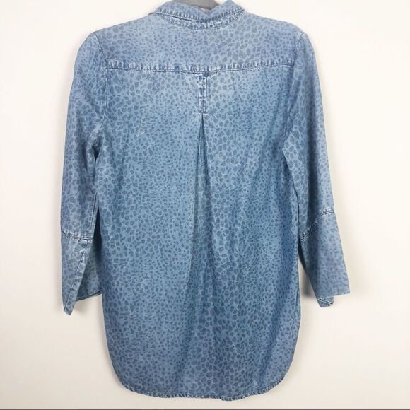 CLOTH & STONE | Animal Print Chambray Button Shirt - Picture 6 of 7